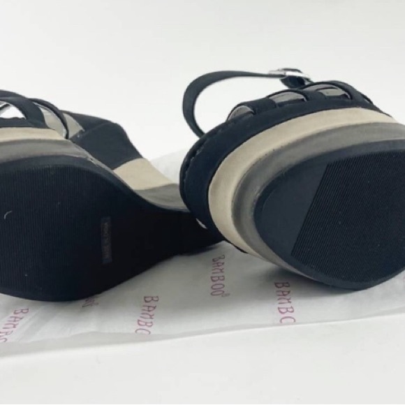 Heels - Picture 3 of 3